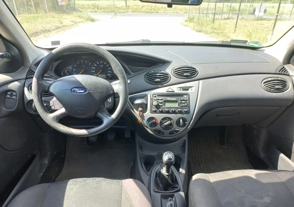 Ford Focus cena 4300 przebieg: 143000, rok produkcji 2003 z Opoczno małe 137